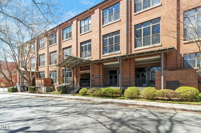 Building Photo - 500 N Duke St