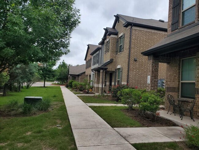 Building Photo - 7220 Wyoming Springs Dr