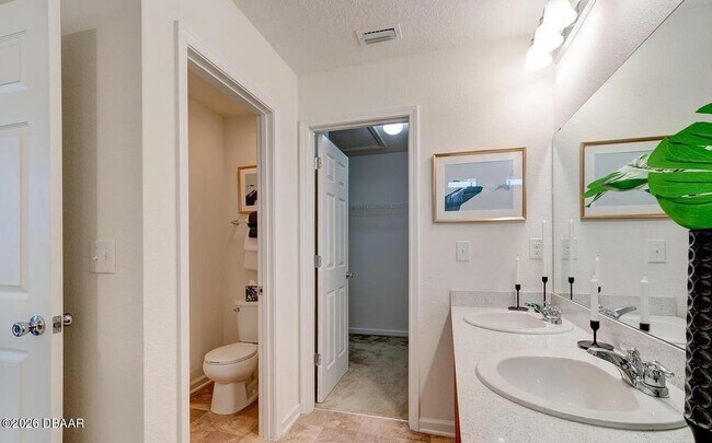 Building Photo - 6 Bella Vita Way