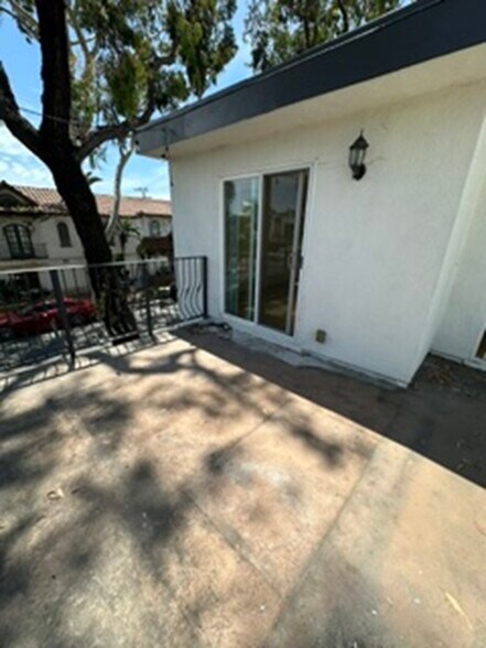 Building Photo - 501 Marguerite Ave