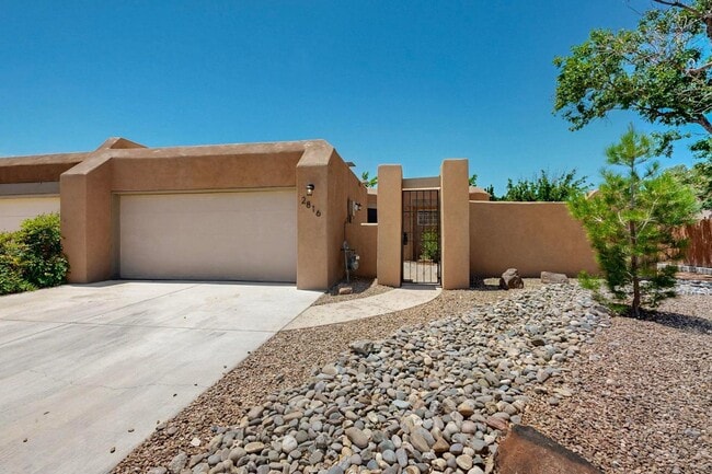 Primary Photo - 2816 Don Pancho Rd NW