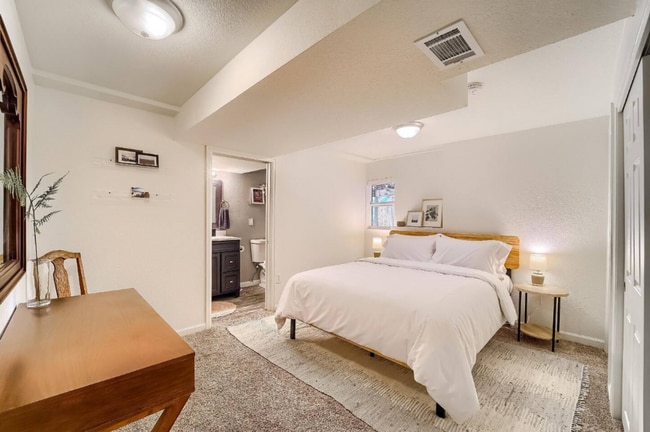 Building Photo - Cozy Arvada Downstairs Duplex Available Now!