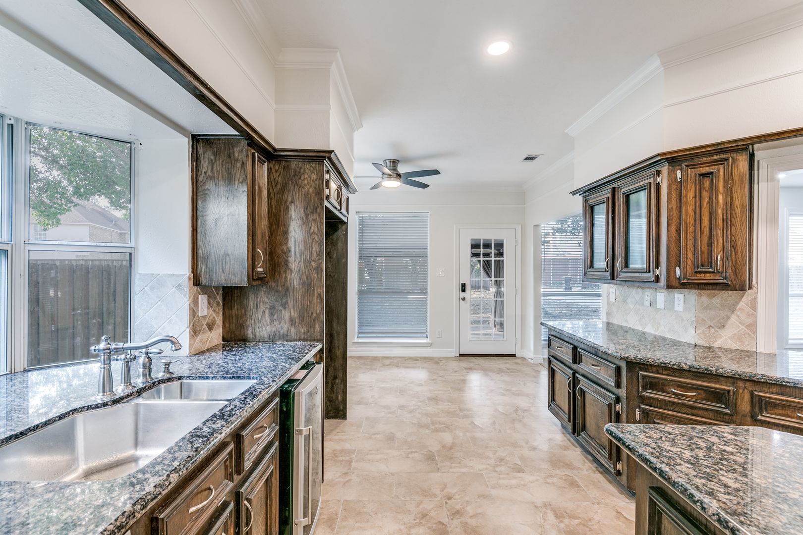 Building Photo - 2908 Shadywood Ln