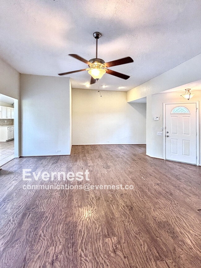 Building Photo - 8731 Summit Pines Dr
