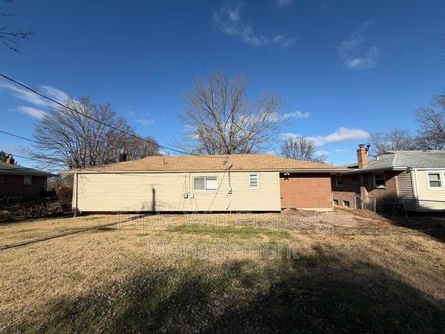 Building Photo - 2408 Caverhill Dr