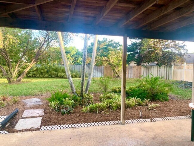 Building Photo - 107 Gibraltar St