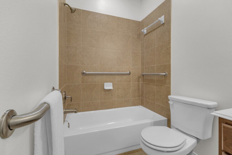 Building Photo - 24506 Forest Canopy Dr