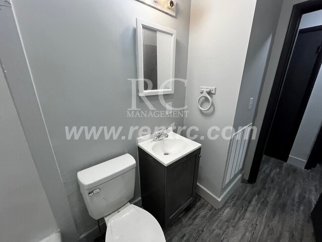 Building Photo - 218 Tennessee-