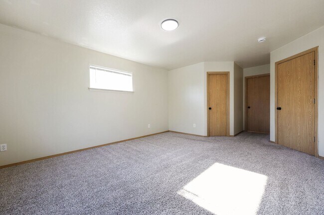 Building Photo - 4bed/2.5 Bathroom house - SE Portland