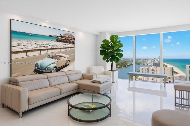 Primary Photo - 4779 Collins Ave