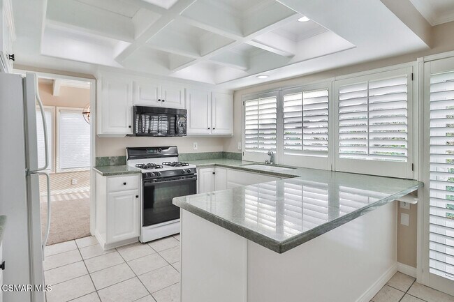 Building Photo - 1046 Barrow Ct