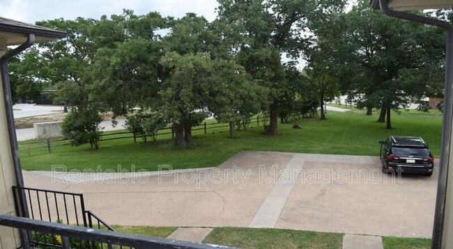 Building Photo - 118 Stagecoach Trail