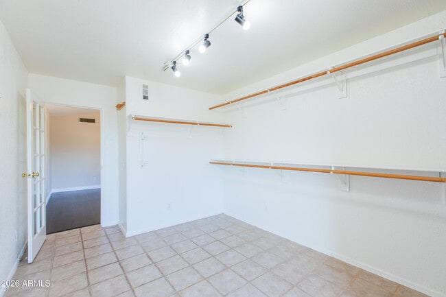 Building Photo - 18623 N 39th Way