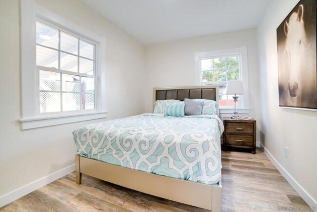 Building Photo - 2 Bed, 1 Bath House in North Park!