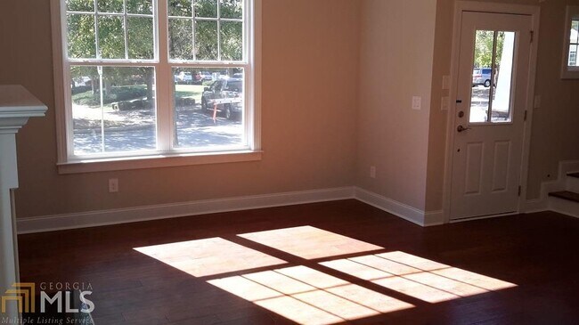 Building Photo - 2339 Village Grove Dr NW