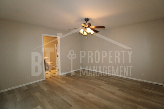 Building Photo - Beautiful 3BR Home in The Highlands Subdivision