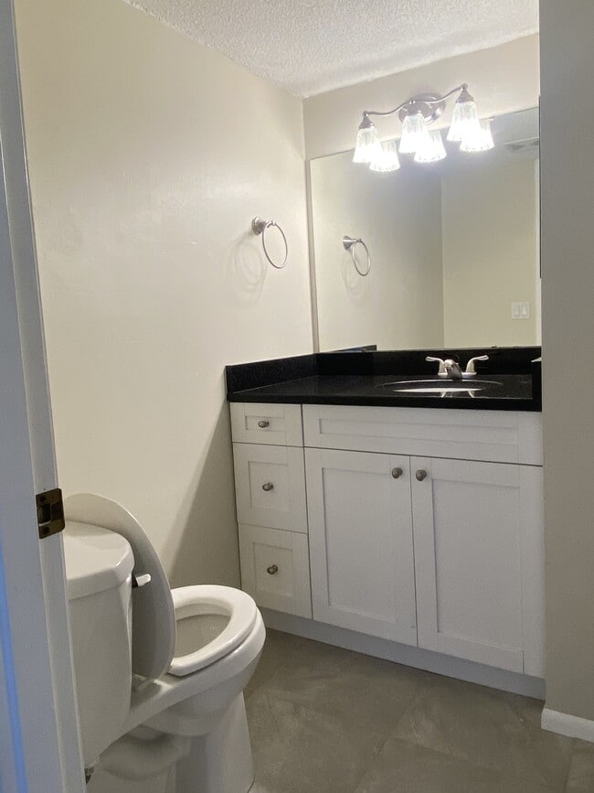 Building Photo - 4433 Narraganset Trail