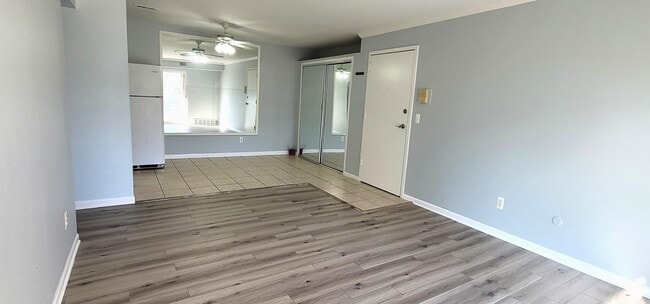 Building Photo - 38255 Fairway Ct