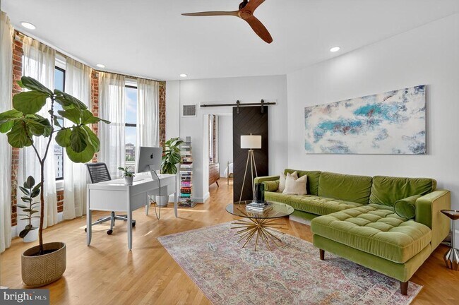 Building Photo - 1615 Q St NW