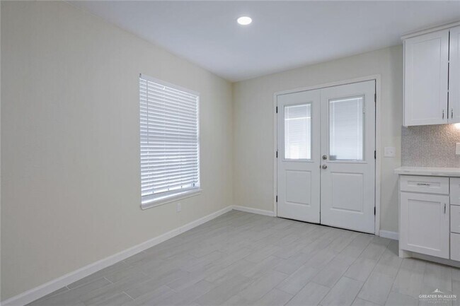 Building Photo - 41 N 15th St