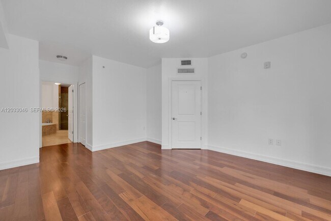 Building Photo - 1650 Galiano St