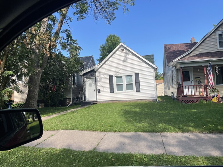 220 S 61st Avenue W - 220 S 61st Ave W