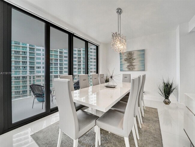 Building Photo - 20281 E Country Club Dr