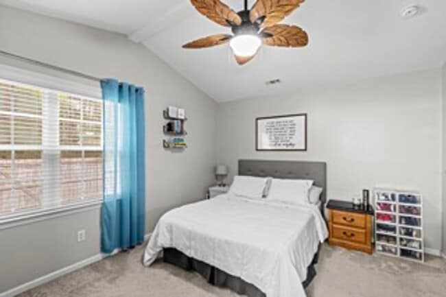 Building Photo - Lifestyle Focused