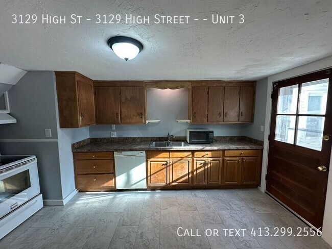 Building Photo - 3129 High St