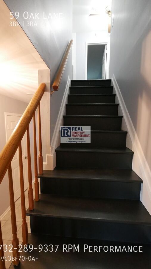 Building Photo - 59 Oak Ln