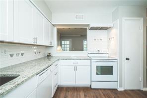 Building Photo - 3091 Colonial Way