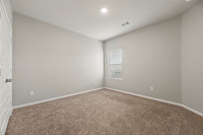 Building Photo - 22211 Grand Majestic Dr