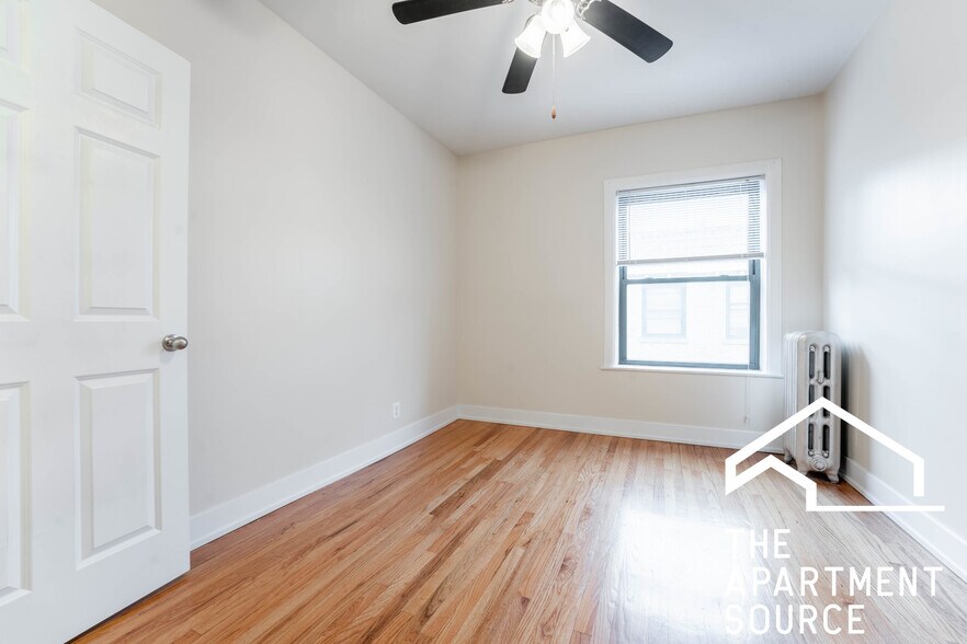 Building Photo - 4647 N Wolcott Ave