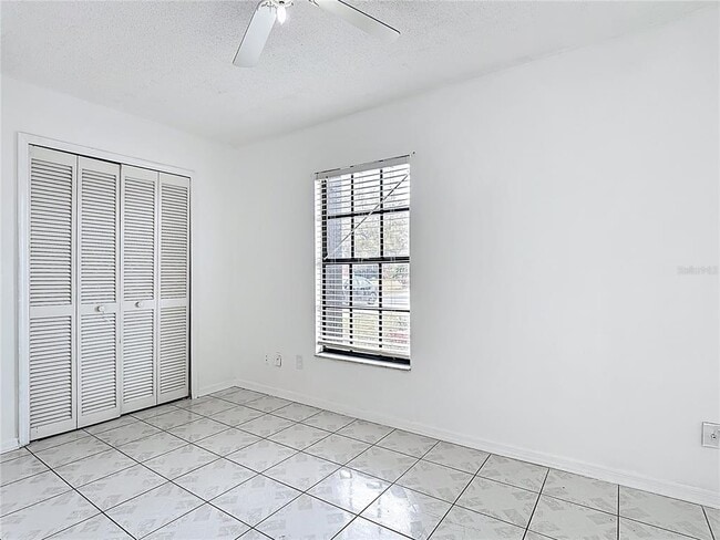 Building Photo - 115 Lindenwood Ln