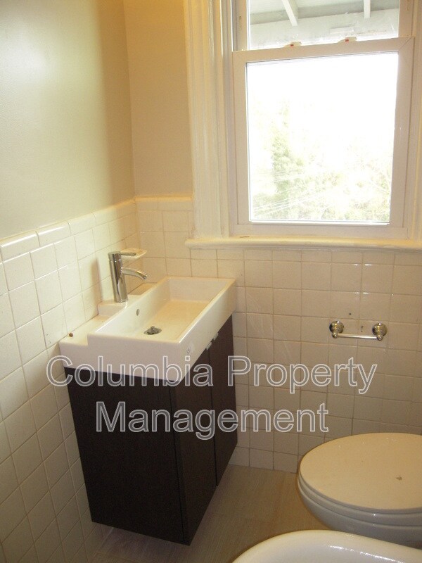 Building Photo - 3523 Warder St NW
