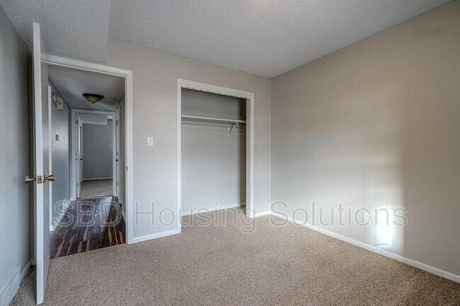 Building Photo - 16423 E 29th St