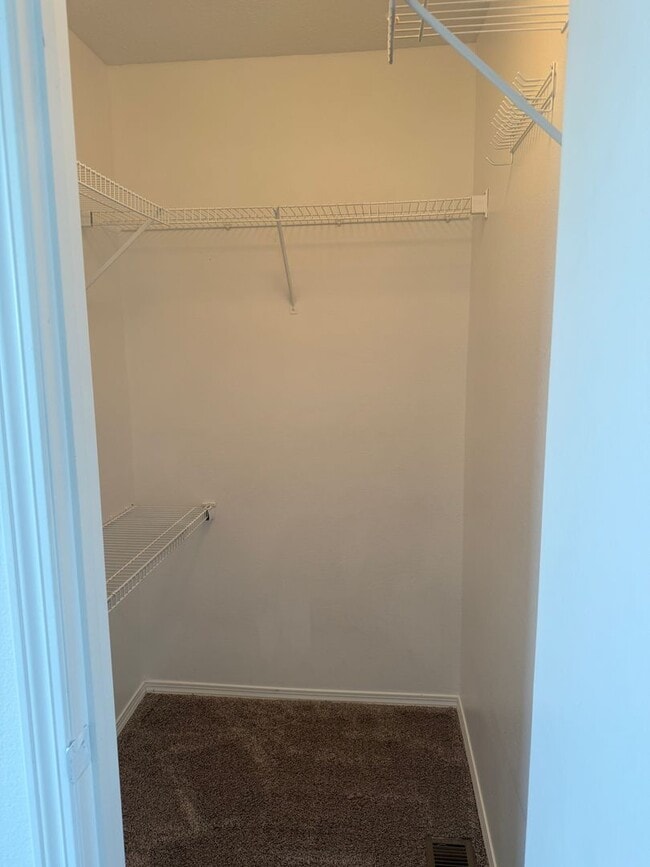 Building Photo - 3 Bed 2.5 Bath Paradise Heights
