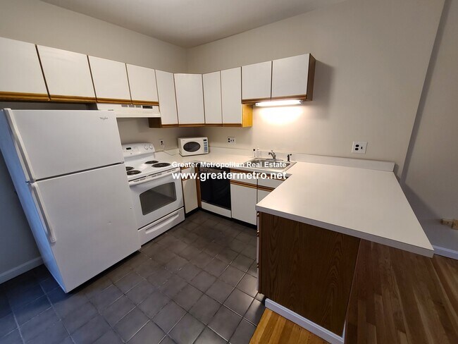 Building Photo - 30 Clark St