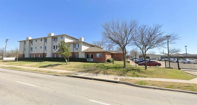 Building Photo - 3260 Bickers St