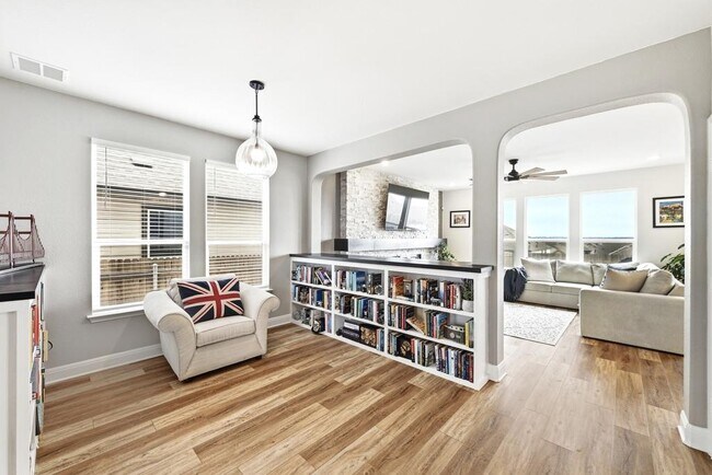 Building Photo - 8109 Tranquil Glade Trl