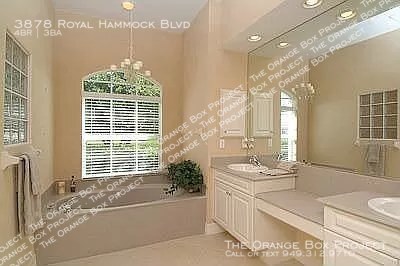 Building Photo - 3878 Royal Hammock Blvd