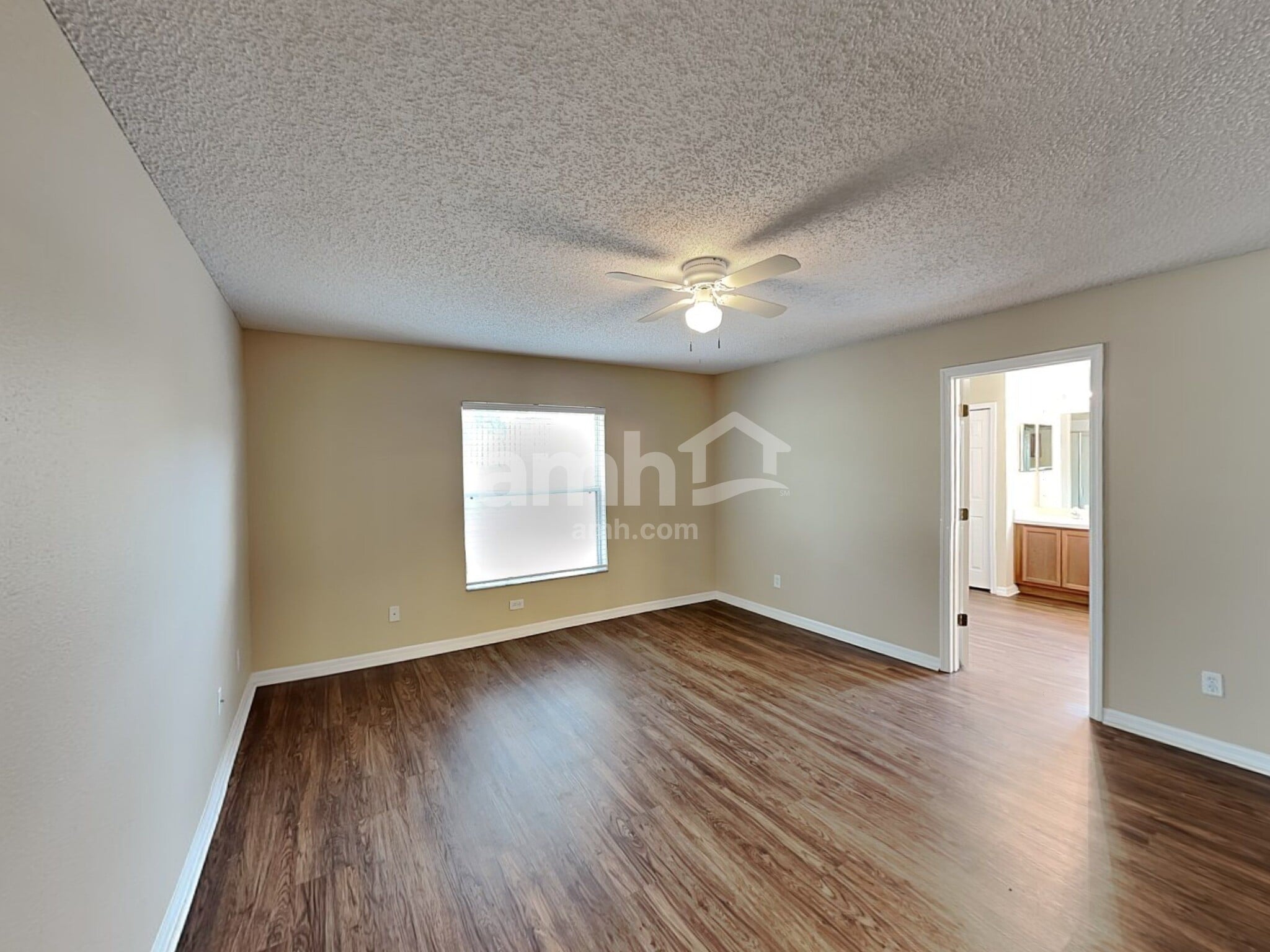 Building Photo - 1110 Bluegrass Dr