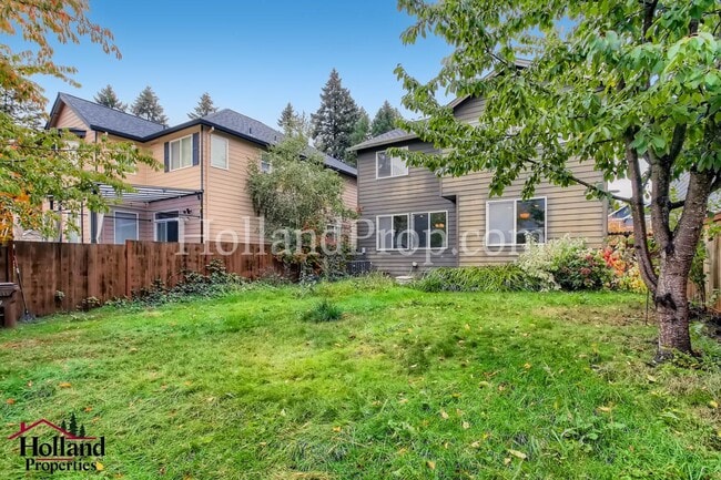 Building Photo - Bright & Spacious 3-Bedroom Hillsboro Home Backing to Green Space!