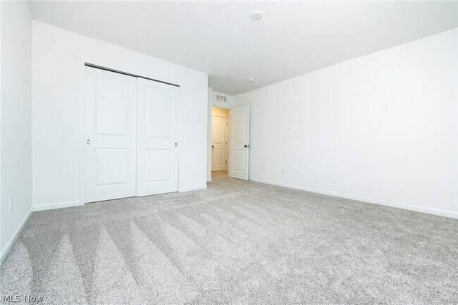 Building Photo - 98 Brewster Dr