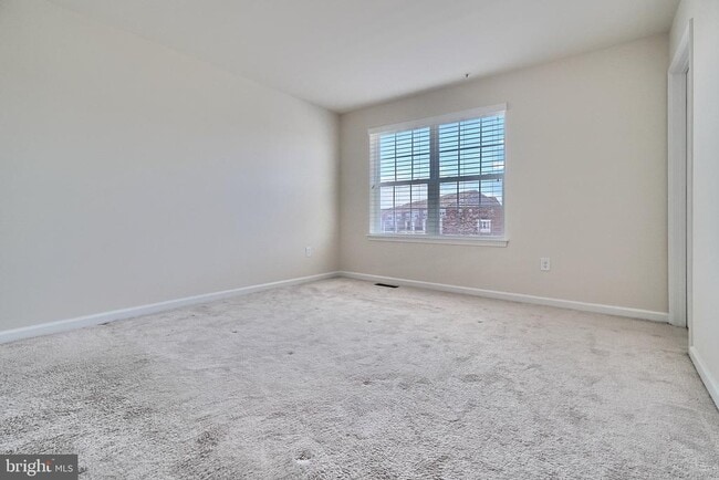 Building Photo - 8016 Blue Stream Dr