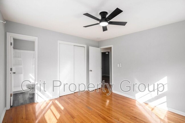 Building Photo - 5717 W 97th St
