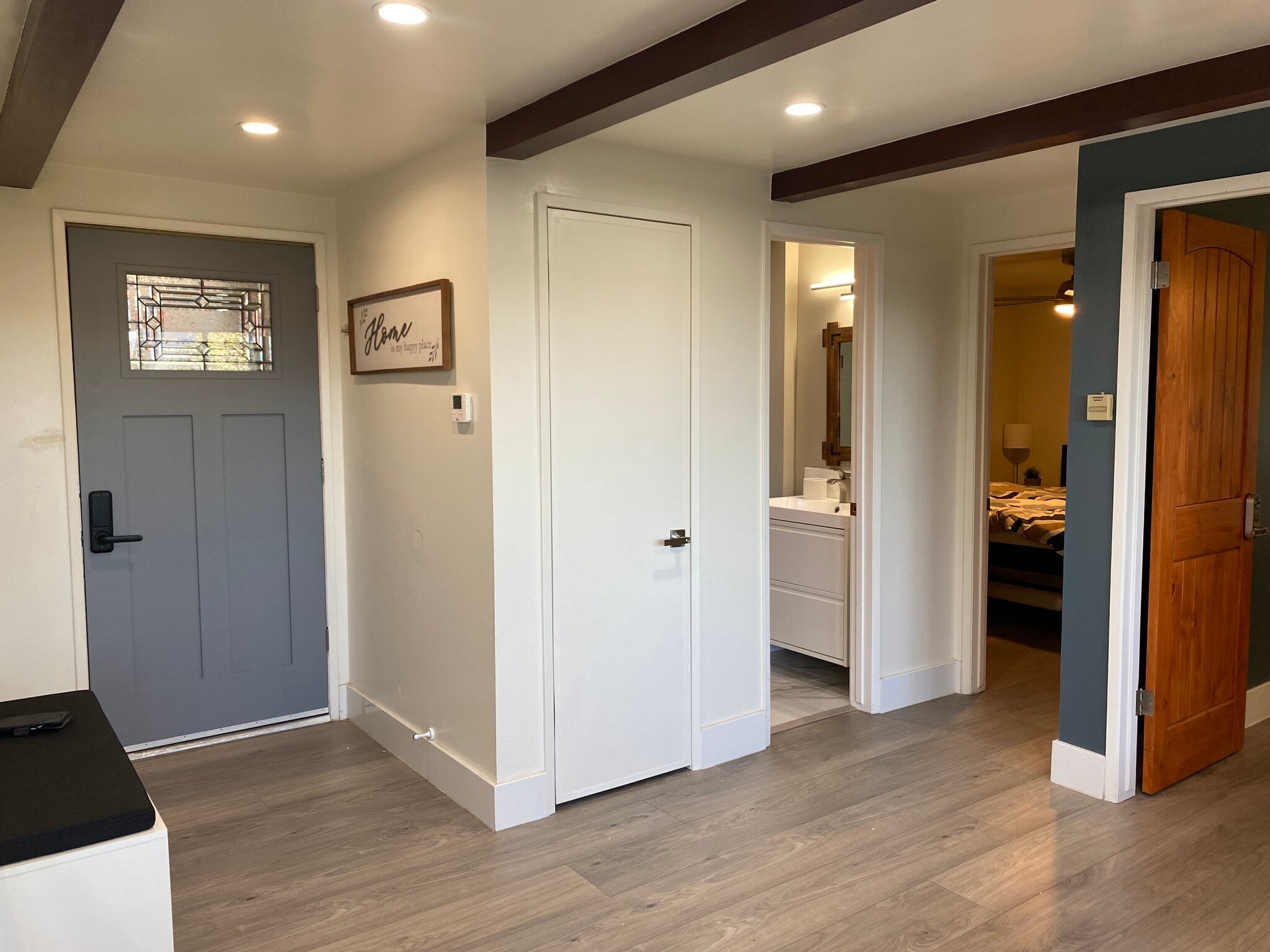 Building Photo - 1322 Yellowstone Dr