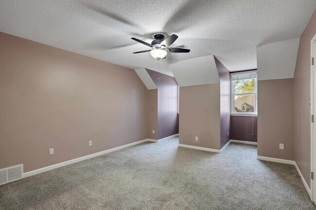 Building Photo - 979 Welbeck Cove