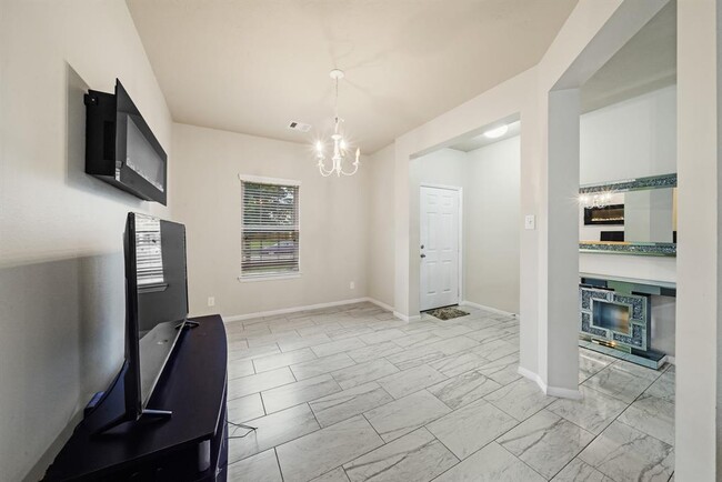 Building Photo - 11114 Kingsnorth Dr