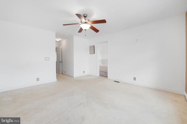 Building Photo - 1450 Hidden Meadow Ln